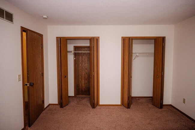 Building Photo - 4208 Foxfire Ct