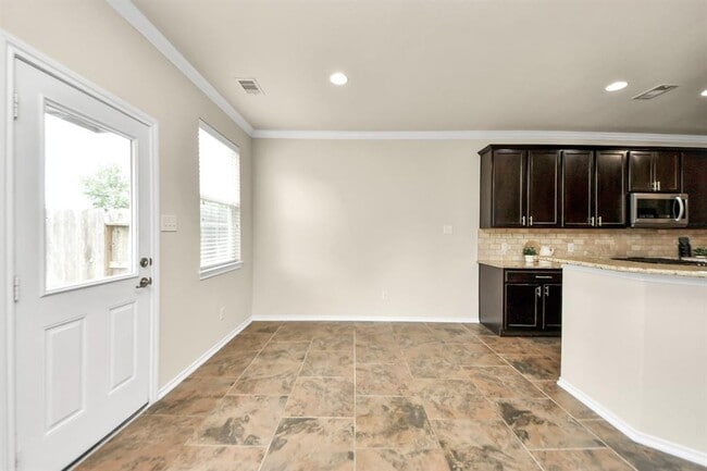 Building Photo - 6427 Densberry Ln