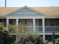 Building Photo - Quaint Apartment Complex in Santa Maria.