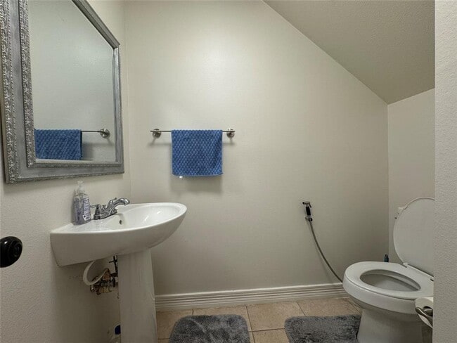 Building Photo - 5519 Bridlewood Dr