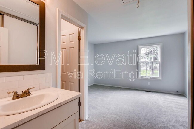Building Photo - 8976 W Dartmouth Pl