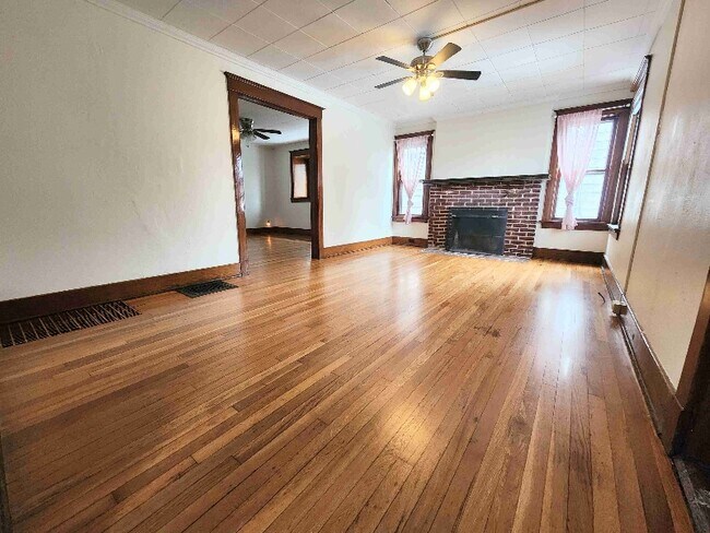 Building Photo - 664 Chenango St