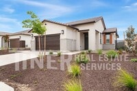 Building Photo - 2231 Oswego St