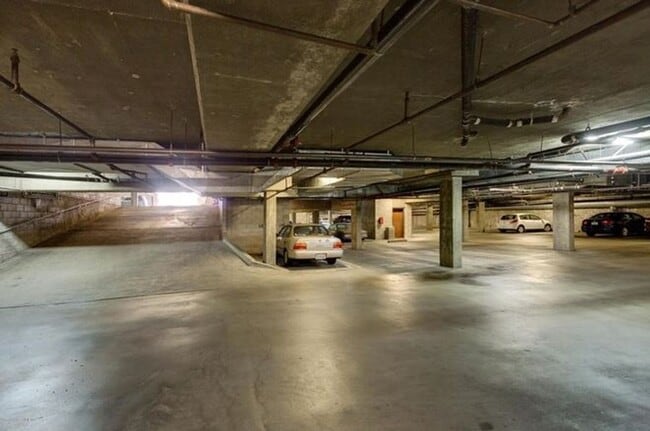 Building Photo - MOVE-IN READY, NoHo Arts 1+1, upgraded con...