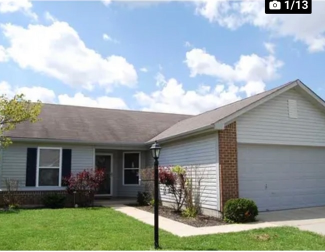 Building Photo - 109 E Flat Rock Dr