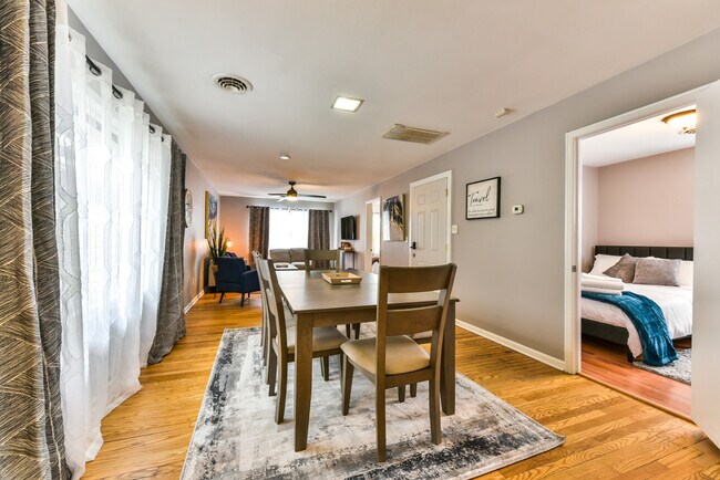 Building Photo - 1505 S 3rd St