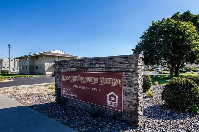 Building Photo - 405 SW 11th St