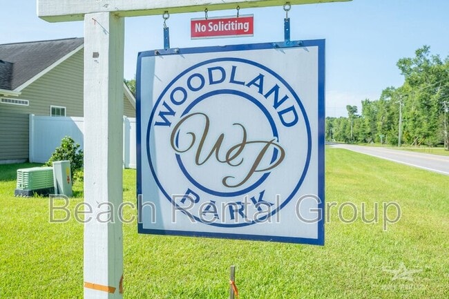 Building Photo - 170 Woodland Pk Lp