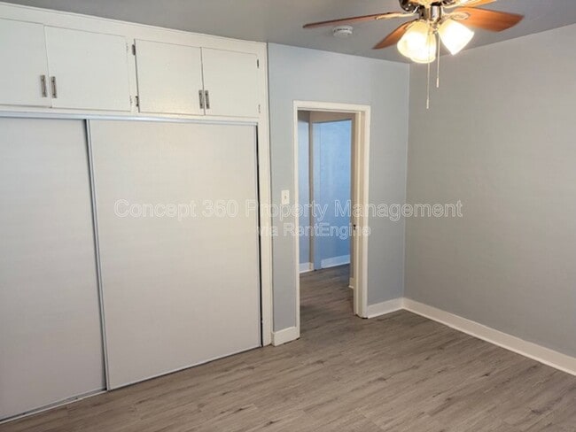 Building Photo - 1834 Cedar Ave