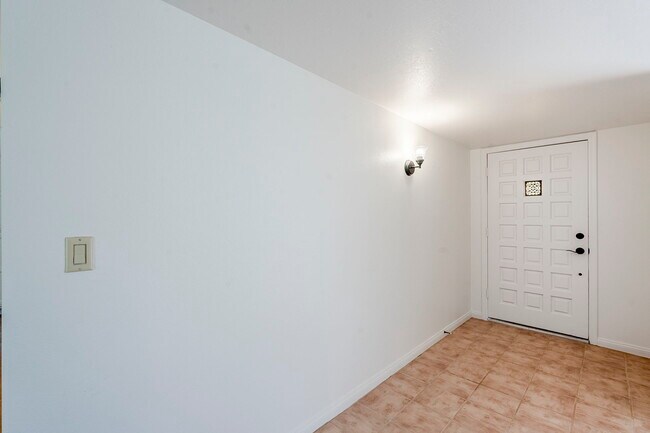 Building Photo - 834 N Constellation Way