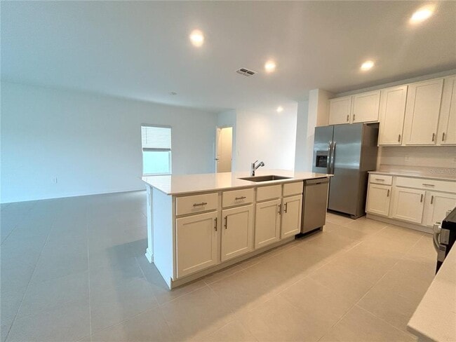 Building Photo - 5683 Ficus Aurea St