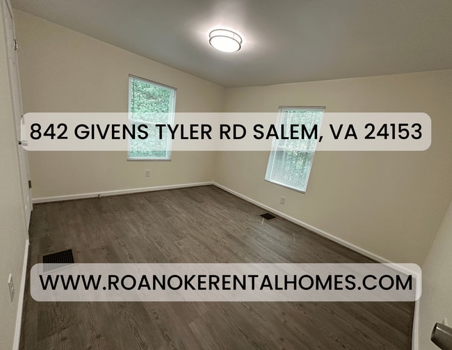 Building Photo - 842 Givens Tyler Rd