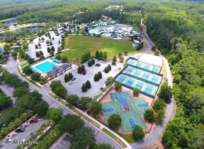 Building Photo - 40 Blue Hampton Dr