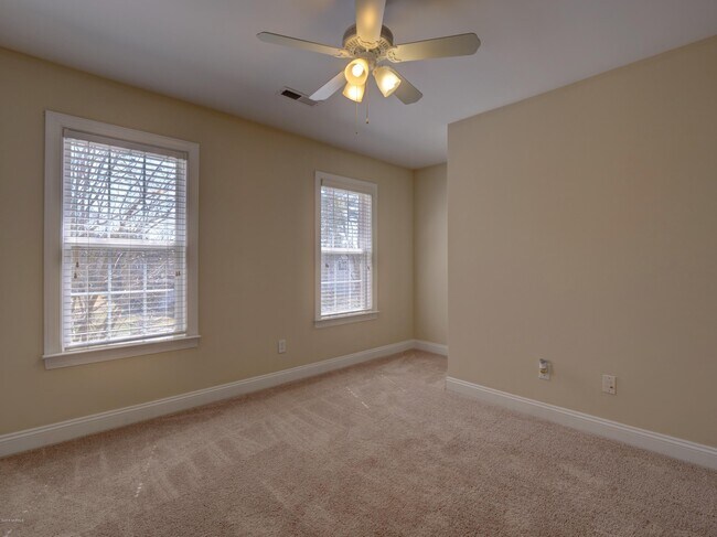 Building Photo - 217 Windchime Dr