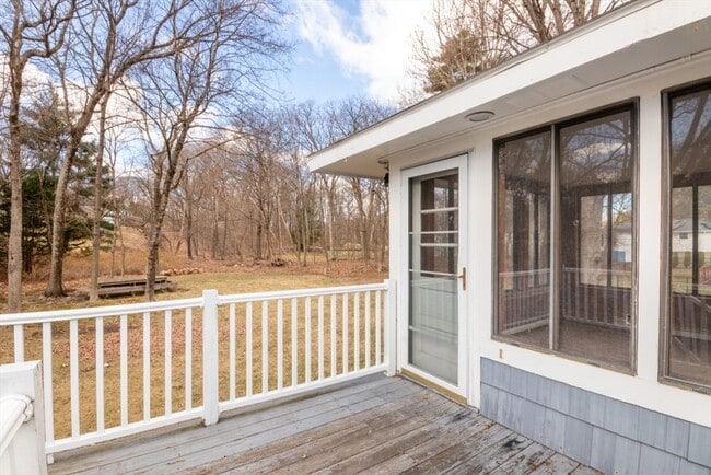 Building Photo - 22 Livoli Rd