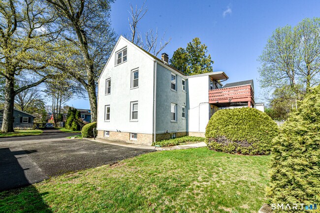 Building Photo - 146 Warsaw St