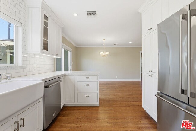 Building Photo - 11370 Matteson Ave