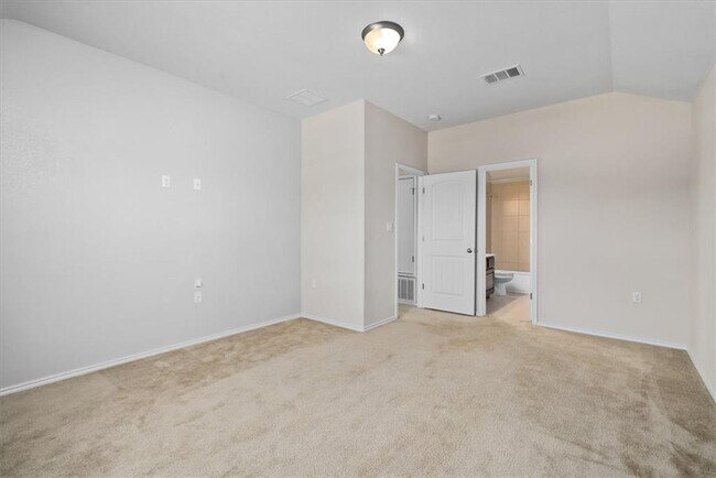 Building Photo - 5425 Kara Dr