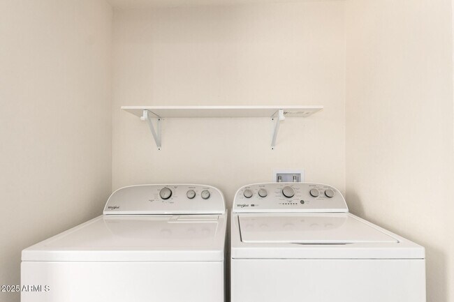 Building Photo - 4013 W Nancy Ln