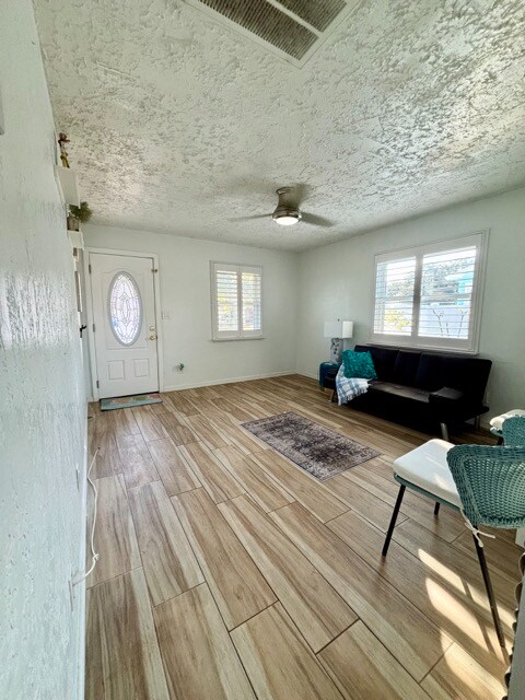 Building Photo - 757 52nd Ave N