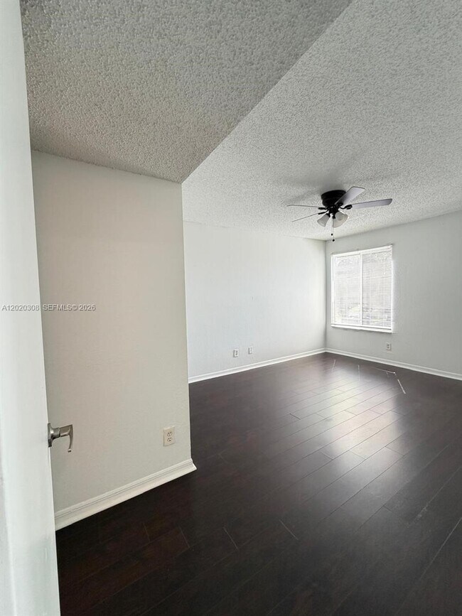 Building Photo - 12950 Vista Isles Dr