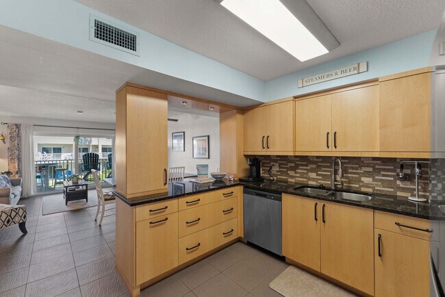 Building Photo - 1 Ocean Trace Rd