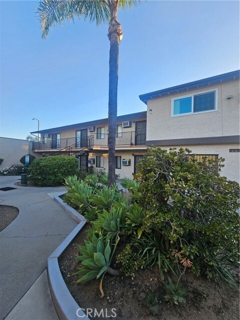 Building Photo - 2309 E Garvey Ave N