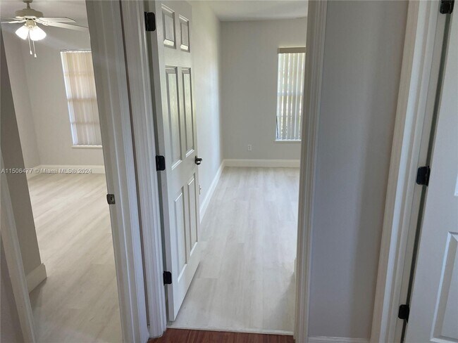 Building Photo - 6425 Las Palmas Way