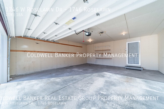 Building Photo - 1746 W Roselawn Dr