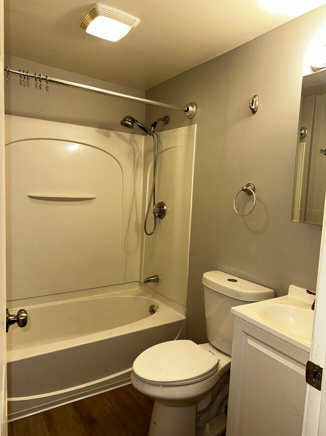 Building Photo - 54 Old Concord Turnpike