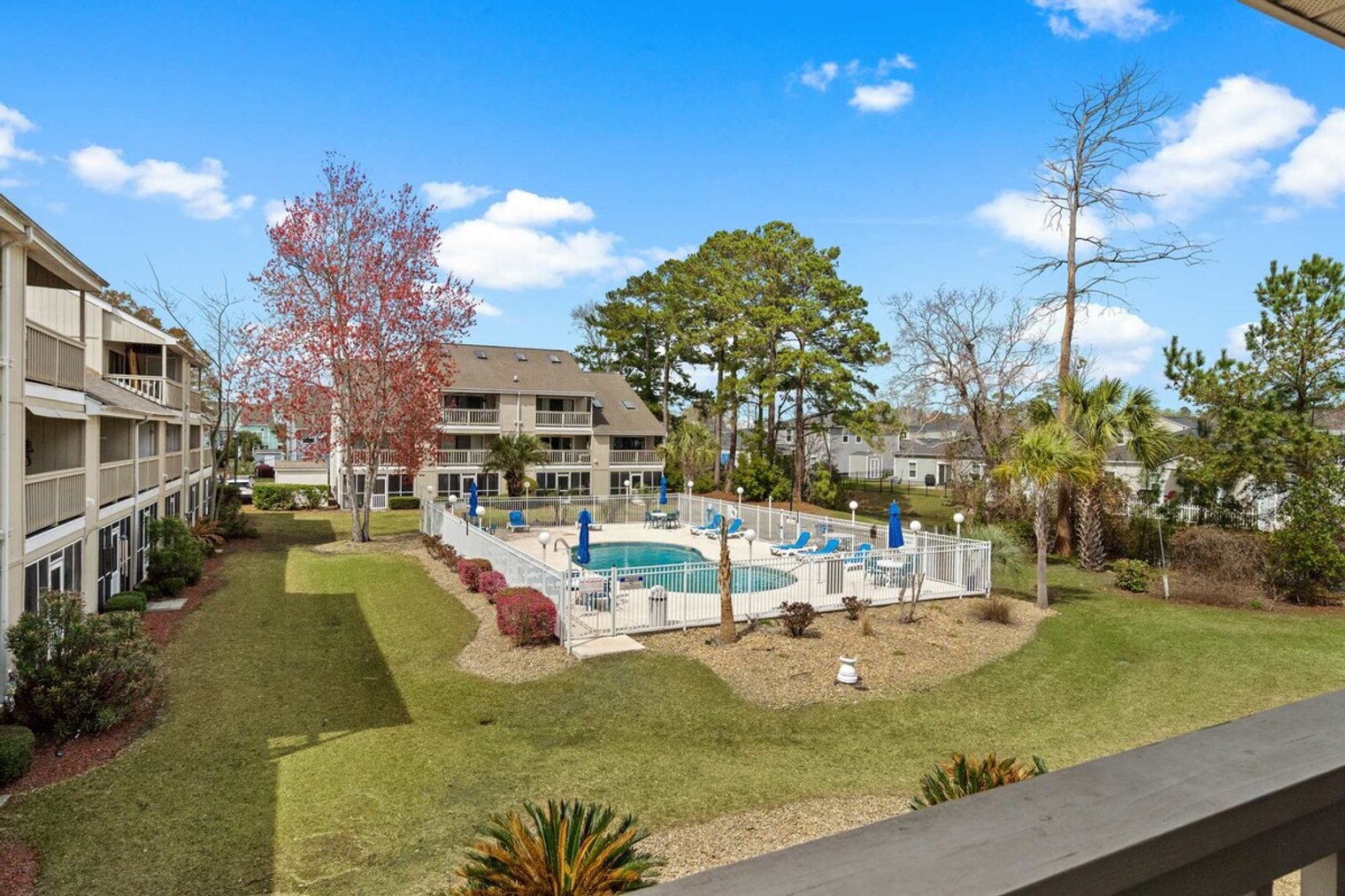 Building Photo - 1920 Bent Grass Dr