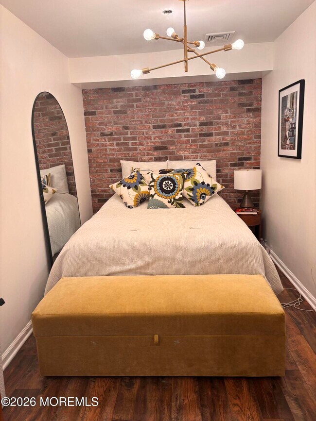 Building Photo - 17 Seaview Ave