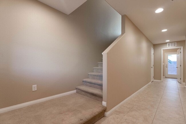 Building Photo - 10931 Sardinia Sands Dr