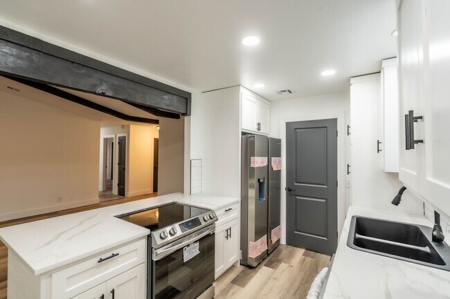 Building Photo - 3 Bed | 2 Bath | Broken Arrow