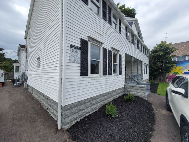 Building Photo - 3715 Denison Ave