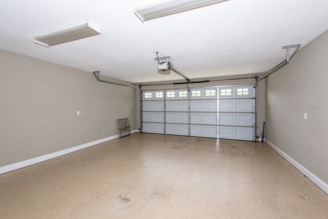 Building Photo - 206 Janet Ln