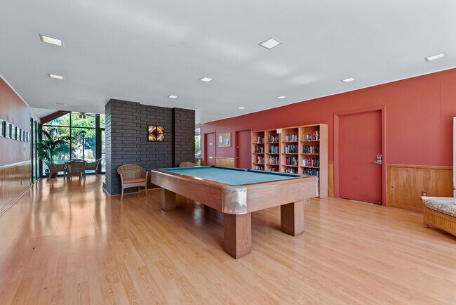 Building Photo - 5215 Sepulveda Blvd