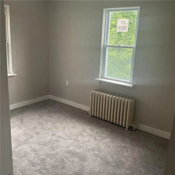 Building Photo - 1818 Plainview Ave