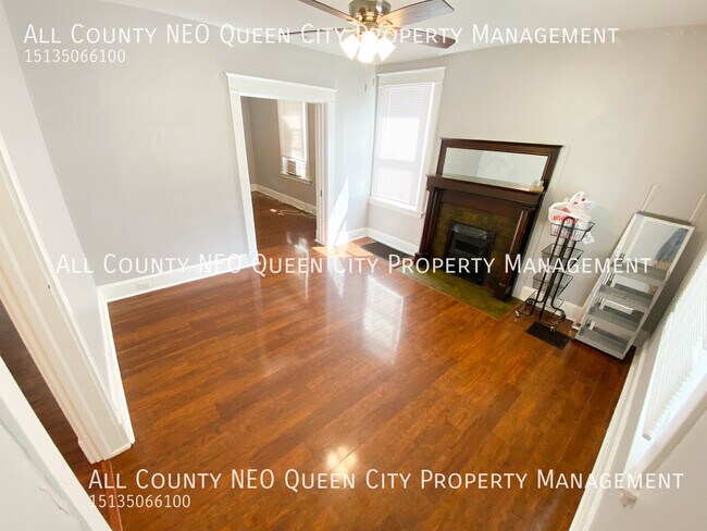 Building Photo - 2348 Highland Ave
