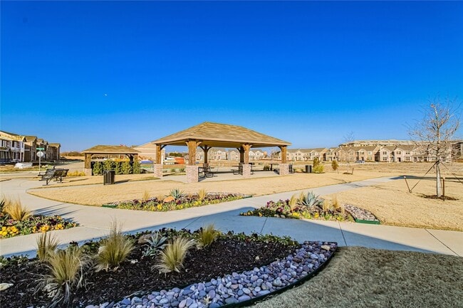 Building Photo - 2328 Greystone Dr