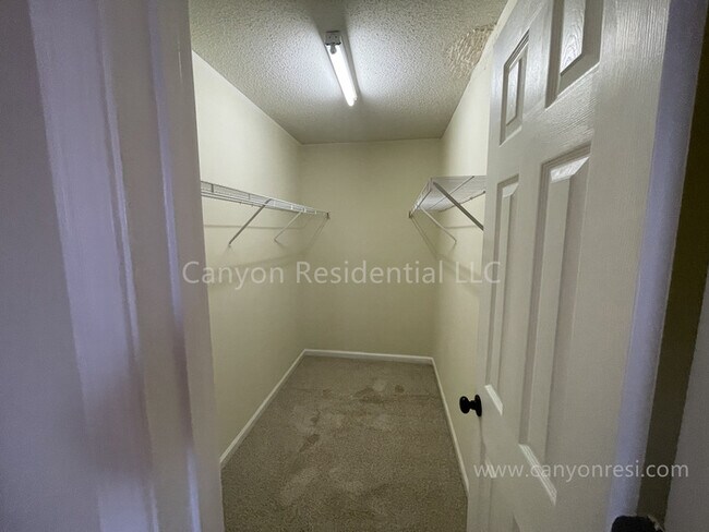 Building Photo - 500 Rockbridge Dr