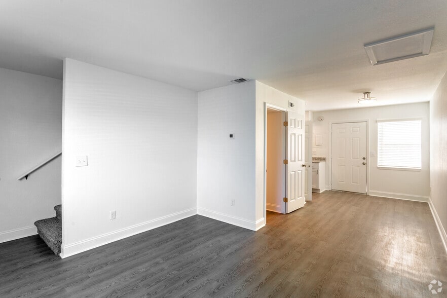 Tyndall Pointe Luxury Townhomes 166 N Fox Ave Panama City FL 32404