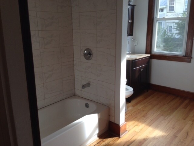 Bathroom - 222 Warren St