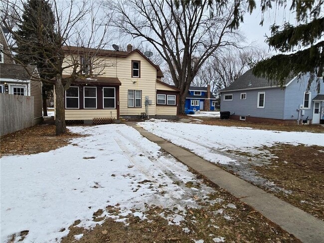 Building Photo - 506 W Brooks St