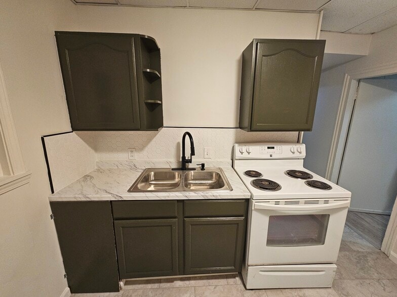 Primary Photo - 738 Prospect Ave