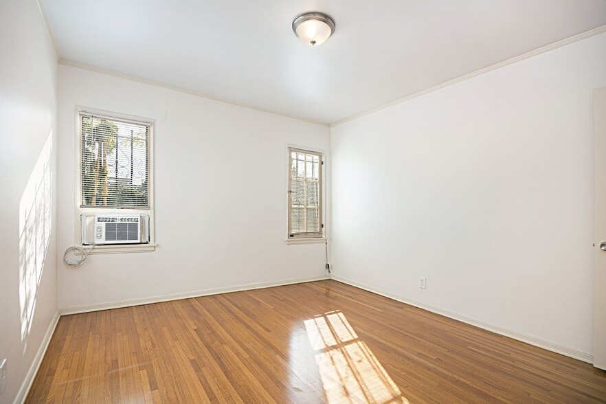 Building Photo - 853 N Citrus Ave