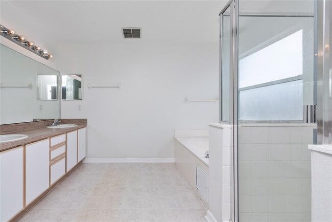 Building Photo - 746 Lockbreeze Dr
