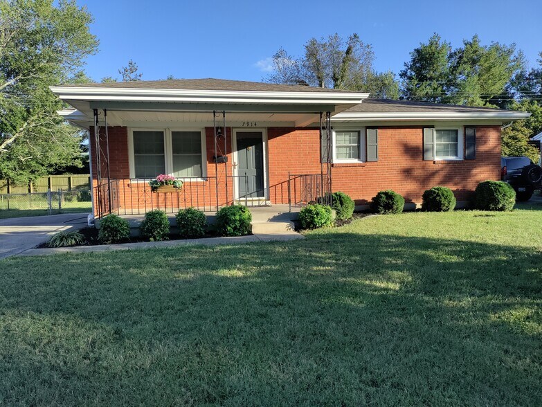 Primary Photo - 7914 Greenway Dr