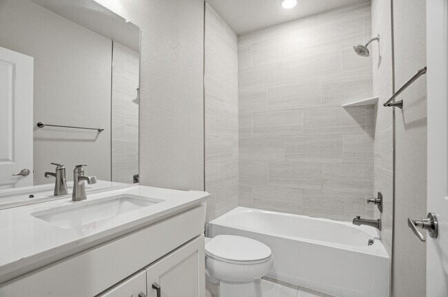 Building Photo - 12565 Lake Terrace Ln