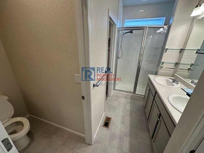 Building Photo - 6634 N Cathay St